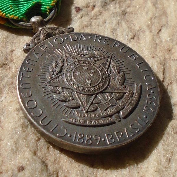 K264 – Medalha de 50 Anos da República do Brasil (Sesquicentenário da República) - Toda em Prata - Imagem 2