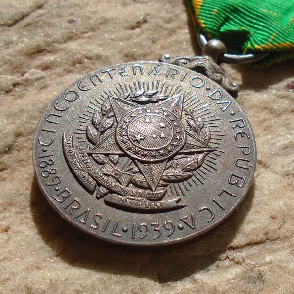 K264 – Medalha de 50 Anos da República do Brasil (Sesquicentenário da República) - Toda em Prata - Imagem 3