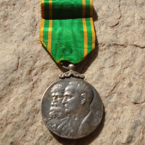 K264 – Medalha de 50 Anos da República do Brasil (Sesquicentenário da República) - Toda em Prata - Imagem 4