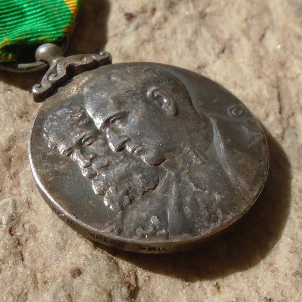 K264 – Medalha de 50 Anos da República do Brasil (Sesquicentenário da República) - Toda em Prata - Imagem 5