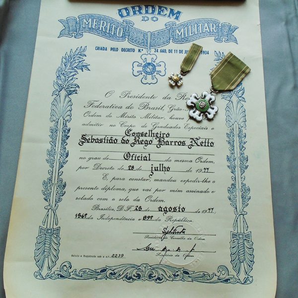K272 – Conjunto da Ordem do Mérito Militar Brasileiro Grau Cavaleiro – Década de 70
