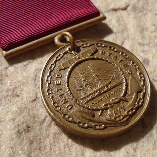 NW3163 – Medalha de Boa Conduta da Marinha Americana da 2ª Guerra Nominal - Imagem 2