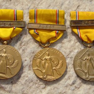 NW1791 - 3 Medalhas de Defesa da América com Clasps SEA / BASE / FLEET