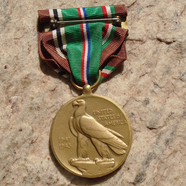 NW4359 – Medalha Americana da Campanha Europeia-Africana do Meio Leste 1941-1945 - Imagem 4