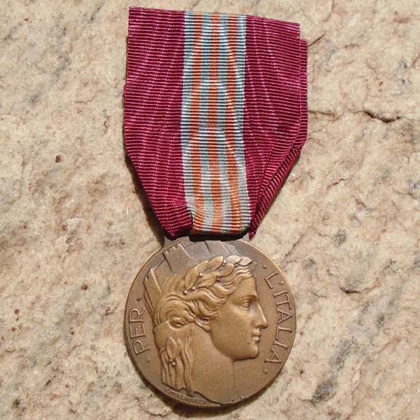 NW4412 – Medalha de Mérito do Voluntário Italiano, Tipo I para a Guerra Ítalo-Austríaca de 1915-1918