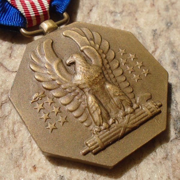 NW4339 – Medalha Americana do Soldado da 2ª Guerra - Imagem 2