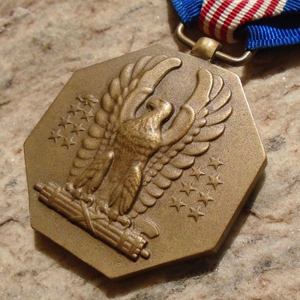 NW4339 – Medalha Americana do Soldado da 2ª Guerra - Imagem 3