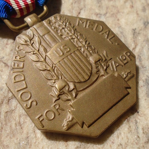 NW4339 – Medalha Americana do Soldado da 2ª Guerra - Imagem 5
