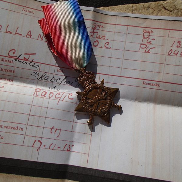 NW4530 – Estrela Britânica de 1914-1915 Nominal a “1378 Pte. C.J. Holland R. Fus.” (Soldado Charles J. Holland dos Fusileiros Reais) - Image 6
