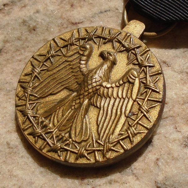 NW4824 – Medalha Americana de Prisioneiro de Guerra - Imagem 3
