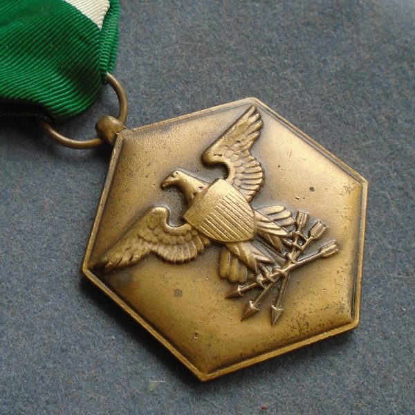 K536 – Medalha de Louvor da Marinha e Fuzileiros Navais Americanos - Imagem 2