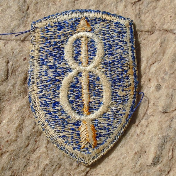 NW4747– Patch Americano da 8ª Divisão de Infantaria – “Divisão da Flecha Dourada” - Image 2