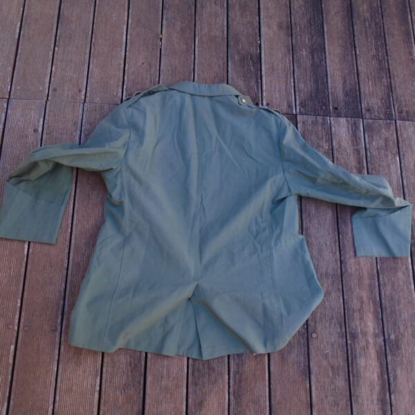 NW5002 – 3° Uniforme de Oficial Brasileiro (Coronel de Intendência Veterano FEB) – Anos 40/50 - Image 2