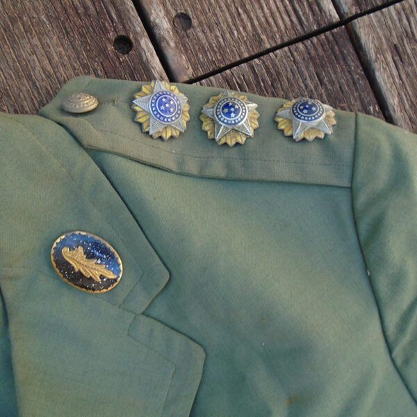 NW5002 – 3° Uniforme de Oficial Brasileiro (Coronel de Intendência Veterano FEB) – Anos 40/50 - Image 5