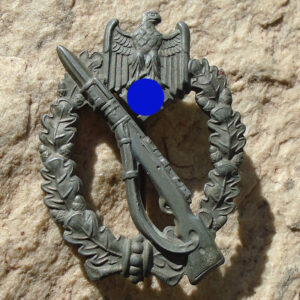 K657 – Badge de Assalto de Infantaria Motorizada em Bronze - "E. Ferdinand Wiedmann"