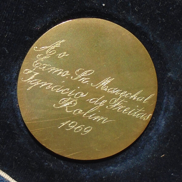 K752 – Placa "ESTADO DE COMANDO MAIOR EXÉRCITO" (Randal) e Medalhão no Estojo Nominais ao General Ignacio de Freitas Rolim - Image 8