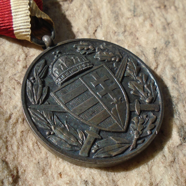 NW4147 – Medalha Comemorativa da 1ª Guerra da Hungria - Image 2