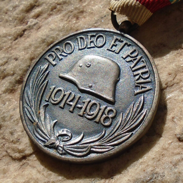 NW4147 – Medalha Comemorativa da 1ª Guerra da Hungria - Image 6