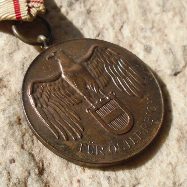 NW4570 – Medalha Comemorativa da 1ª Guerra da Áustria com Espadas - Image 2