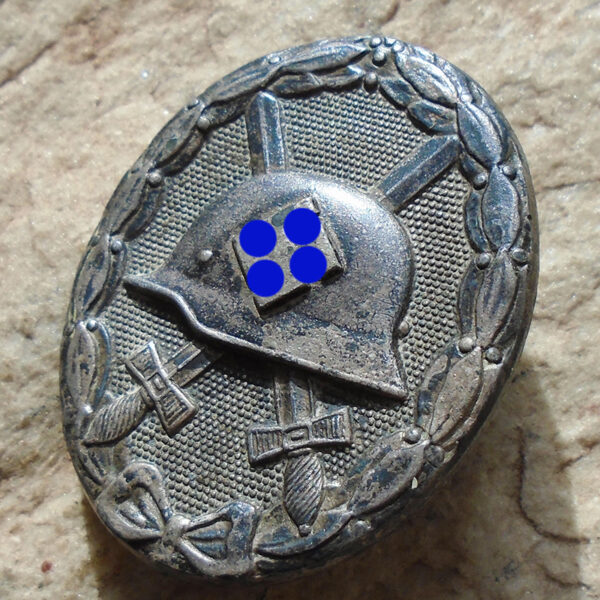 NW5037 – Badge de Ferido em Prata 1939 – 107 (“Carl Wild”) - Image 3