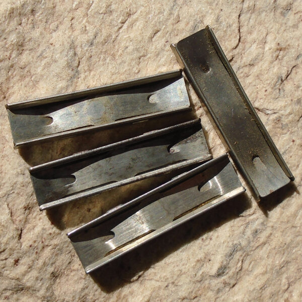 K784 – 4 Clips de Cartucho 7x57 Brasileiros