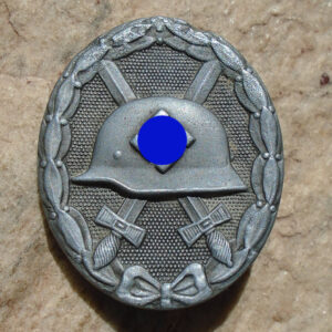 NW5077 – Badge de Ferido em Prata 1939 – 26 (“Bernhard Heinrich Mayer's Kunstprägeanstalt”)