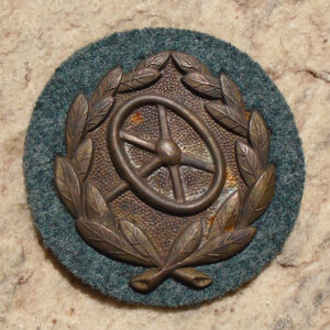 NW5029 – Badge de Proficiência de Motorista em Bronze – Fundo de Tecido Verde (Heer e Waffen SS)