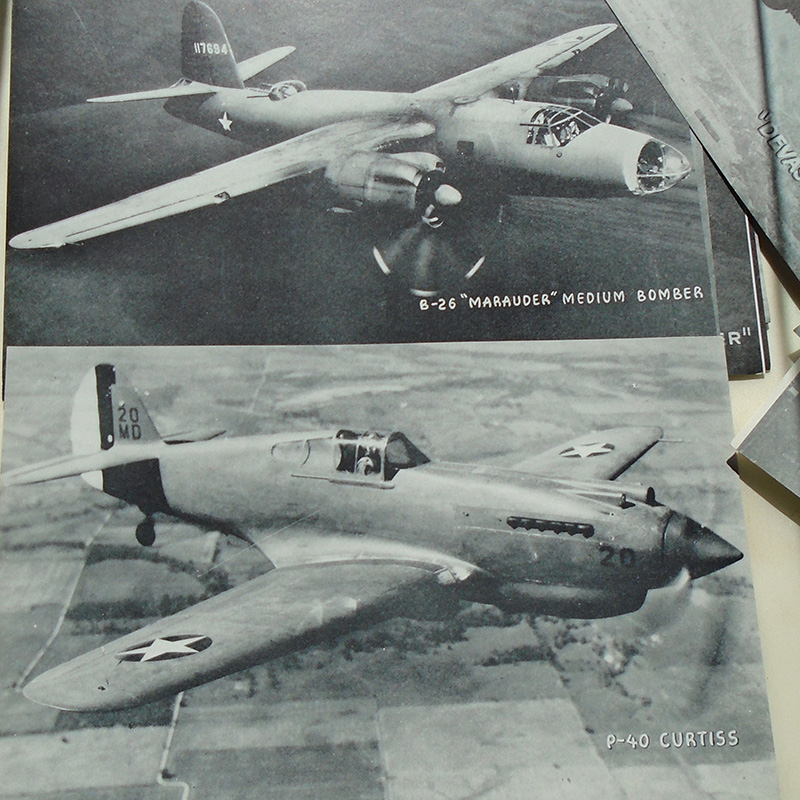 K788 – Coleção Completa de 32 Fotos de Aeronaves Americanas no Envelope Original da 2ª Guerra - Imagem 4