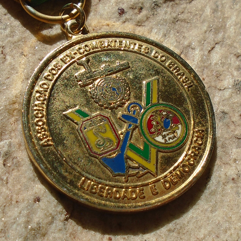K799 – Medalha do Jubileu de Ouro da Vitória da Associação de Veteranos de Guerra - Seção Nova Iguaçu/Rio de Janeiro - Imagem 2