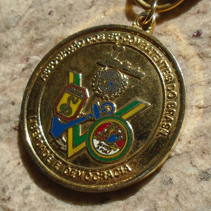 K799 – Medalha do Jubileu de Ouro da Vitória da Associação de Veteranos de Guerra - Seção Nova Iguaçu/Rio de Janeiro - Imagem 3