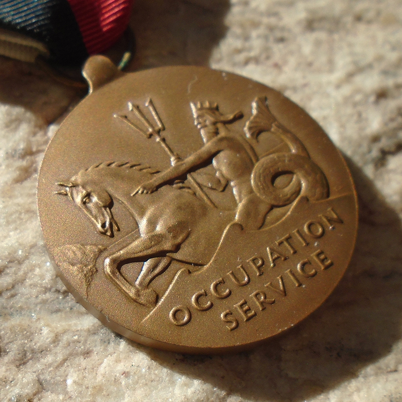 K823 – Medalha Americana de Ocupação da Marinha da 2ª Guerra - Imagem 2