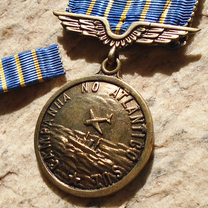 NW5308 – Medalha Brasileira da FAB da 2ª Guerra: Campanha do Atlântico 1° Modelo (RARA) - Imagem 3